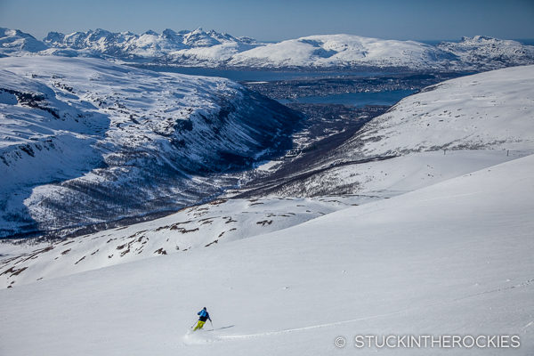Penn Newhard skiing Tromsdalstinden