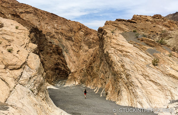 Running through Mosaic Canyon, Death Valley National Park