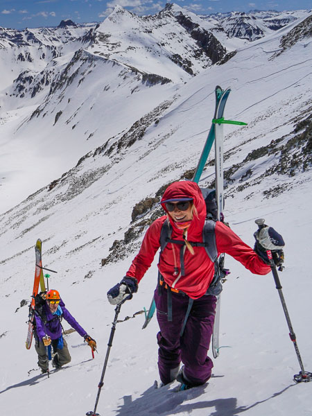 Below the summit of T 0, Dallas peak is in the background.